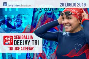 Il triathlon della Senigallia Deejay Tri: lungomare in festa il 20 luglio 2019