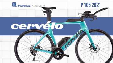 Una bici da triathlon in carbonio Cervèlo P 105 2021 azzurra